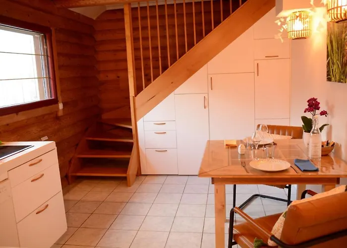 Neizhig Koad Petit Nid En Bois
